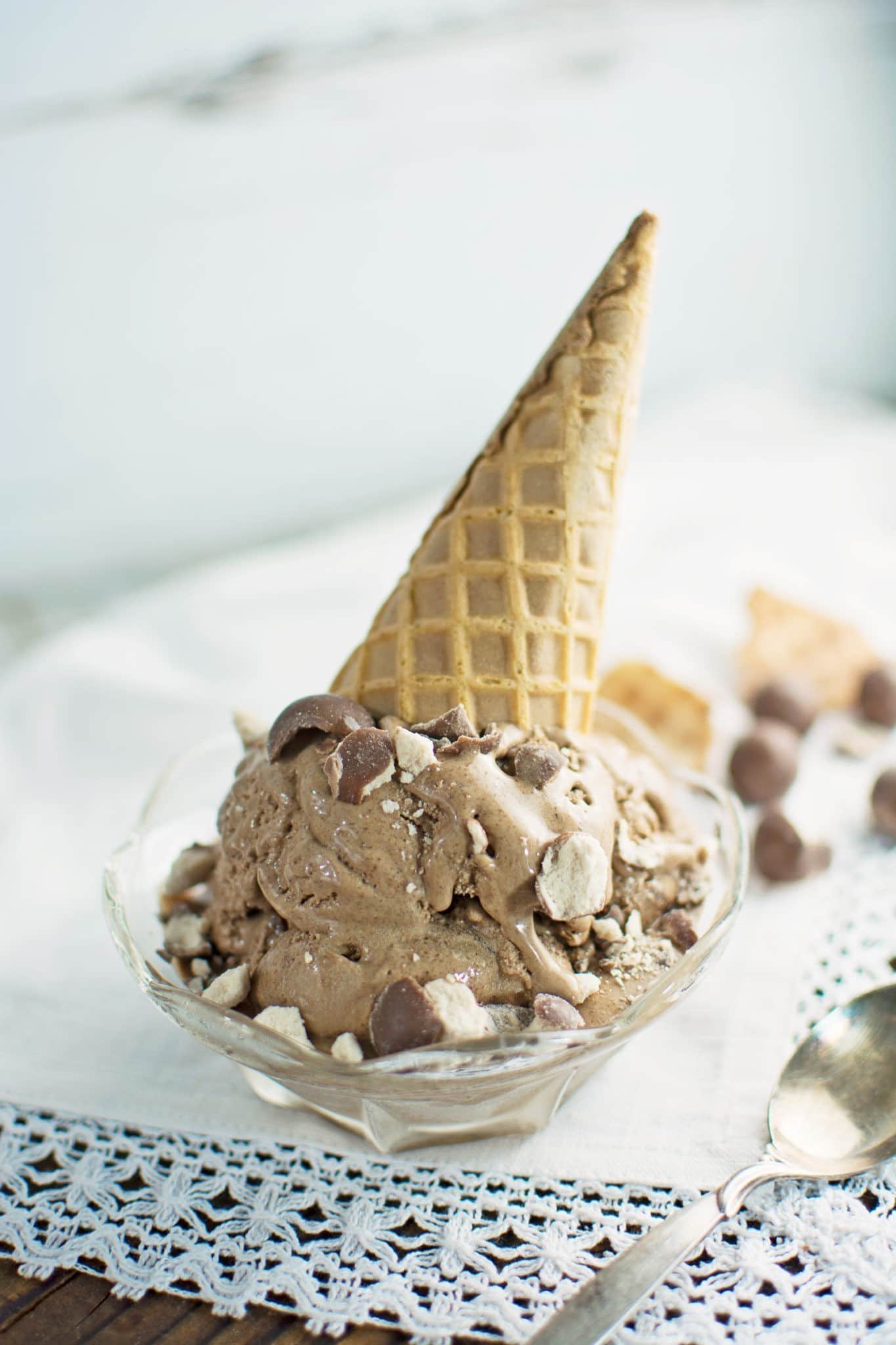 This. Ice. Cream. Chocolate Malt Ice Cream! Find the recipe @LittleFiggyFood 